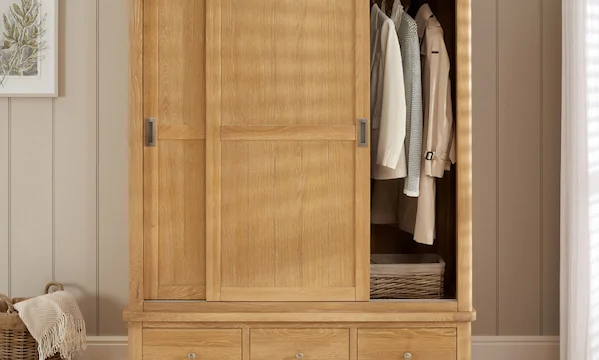 Mẫu tủ áo gỗ tự nhiên đẹp theo tiêu chuẩn xuất khẩu